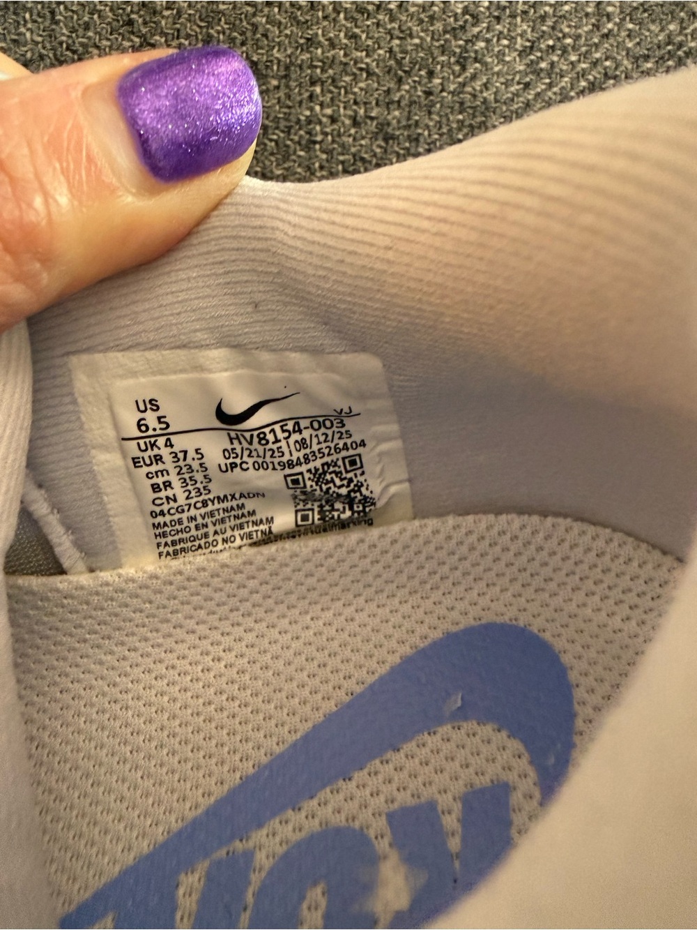 Nike Women’s  Zoom Vomero Plus Running Shoes - Picture 5 of 6